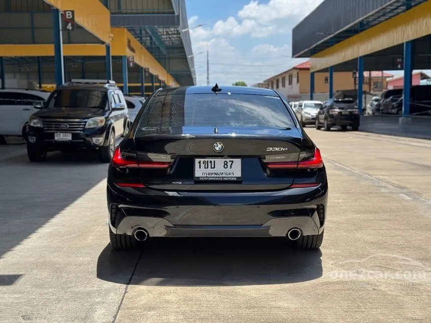 2021 BMW 330e M Sport Sedan