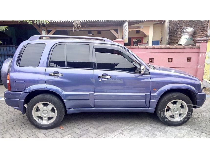 Jual Mobil Suzuki Escudo 2001 SQ 2.0 di Jawa Timur Manual 