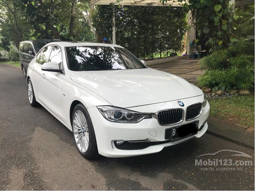 Jual Mobil  BMW 328i 2012 Luxury 2 0 di  Banten Automatic 