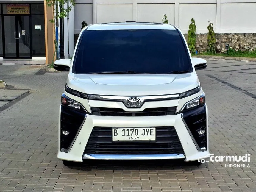 2018 Toyota Voxy MPV