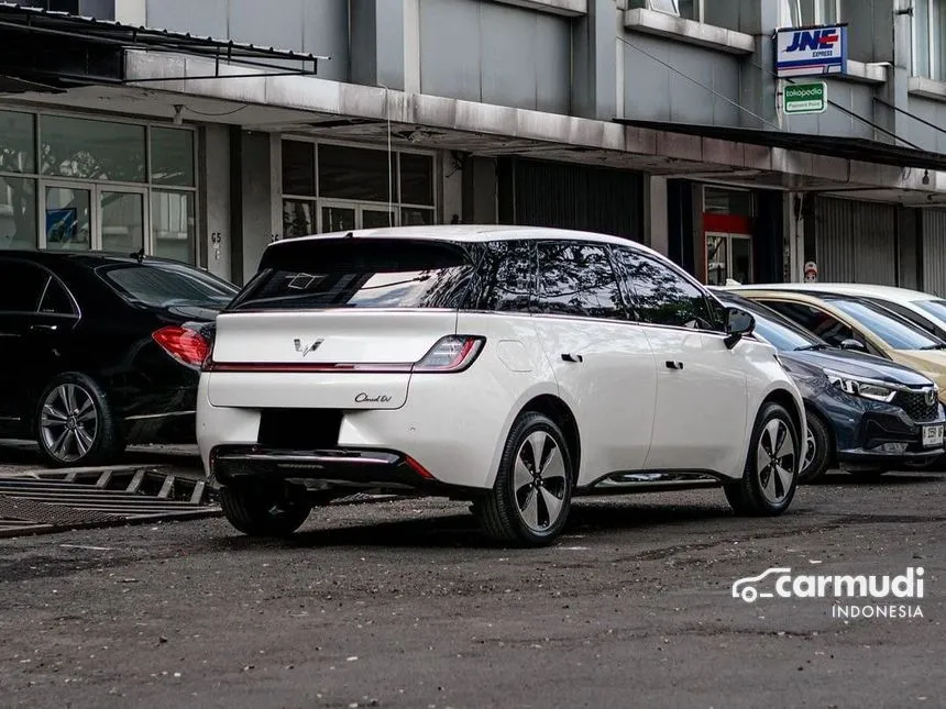 2024 Wuling Cloud EV Hatchback