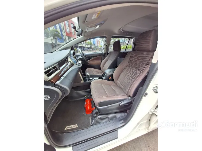 2022 Toyota Kijang Innova V MPV