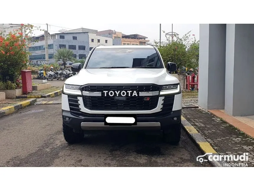 2024 Toyota Land Cruiser 300 GR-S SUV