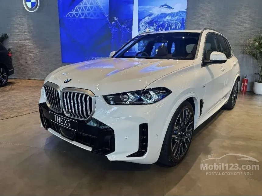 Jual Mobil BMW X5 2024 xDrive40i M Sport 3.0 di DKI Jakarta Automatic SUV Putih Rp 1.960.000.000