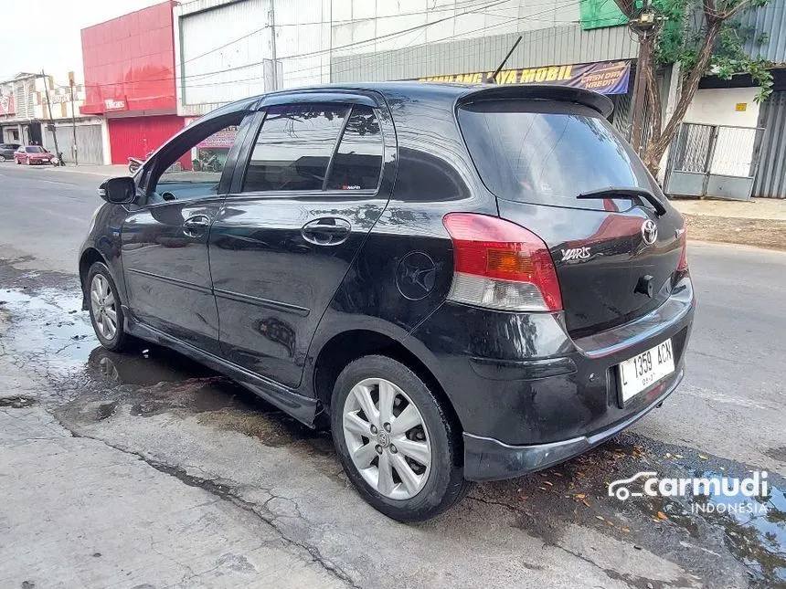 2010 Toyota Yaris S Limited Hatchback