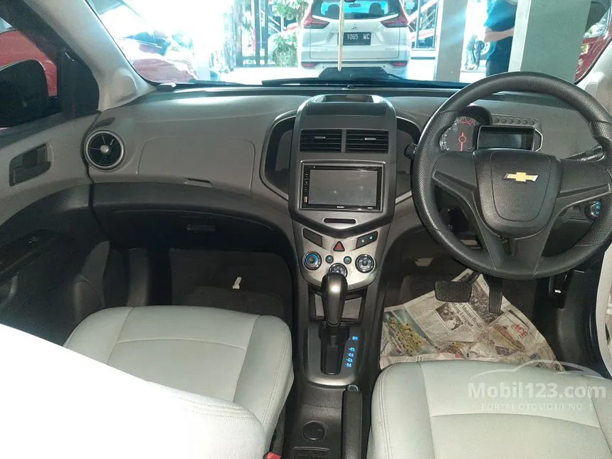 2013 Chevrolet Aveo LT Hatchback