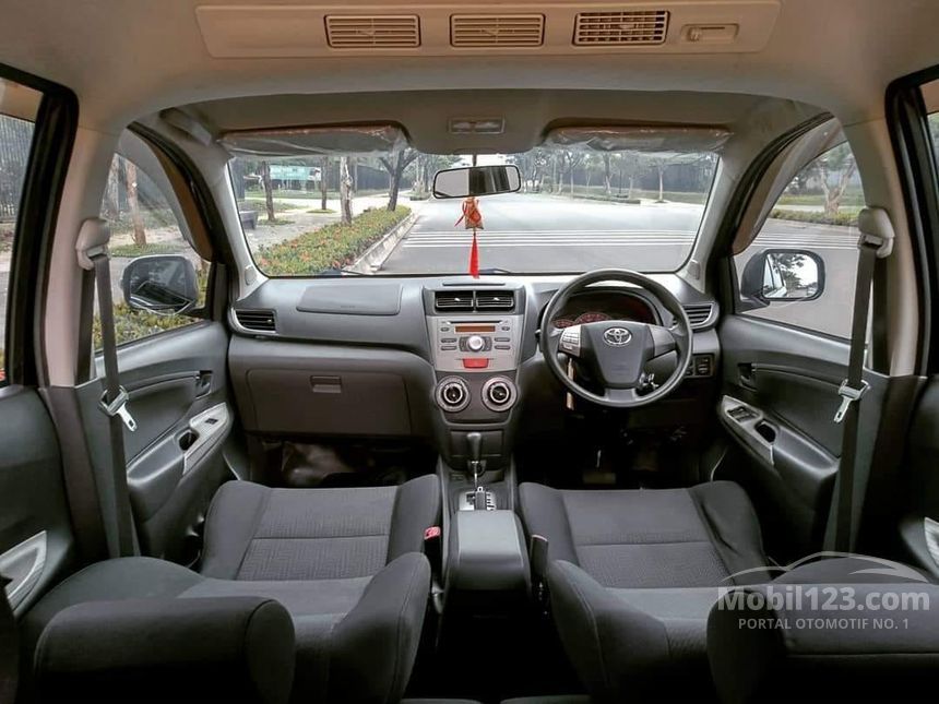 Jual Mobil  Toyota Avanza  2014 Veloz 1 5 di Banten  