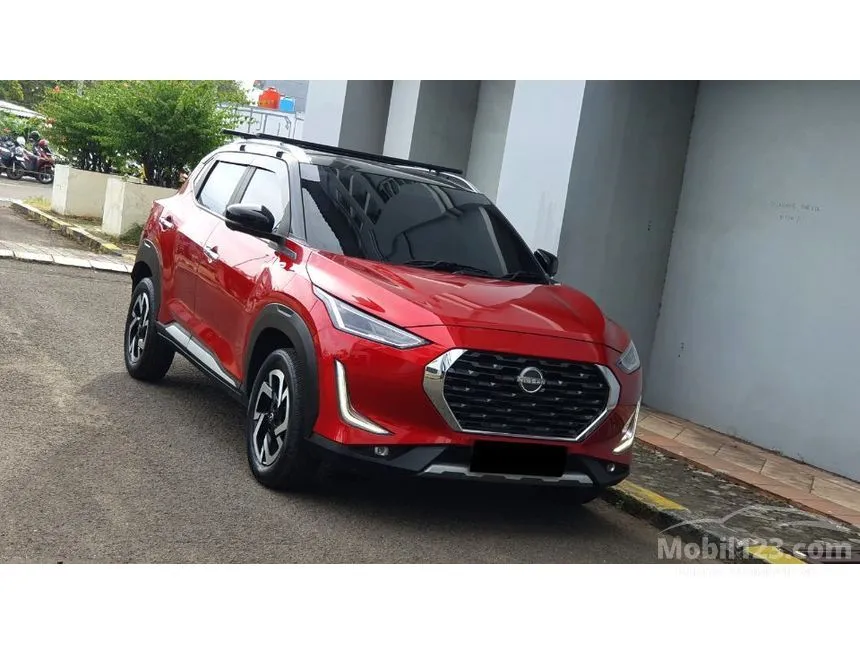 2025 Nissan Magnite Premium (2 Tone) SUV