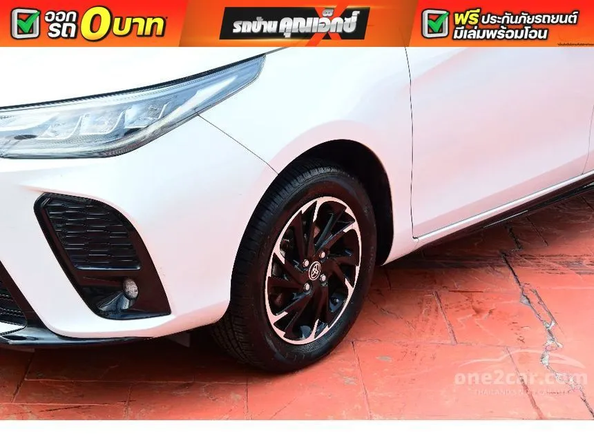 2022 Toyota YARIS Sport Premium Hatchback