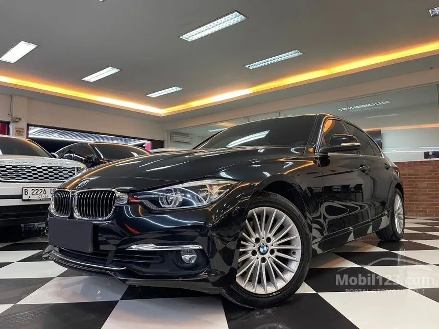 Jual Mobil BMW 320i 2018 Luxury 2.0 di DKI Jakarta Automatic Sedan Hitam Rp 435.000.000