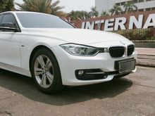 BMW 320i Sport F30 2014 Km25000 Putih