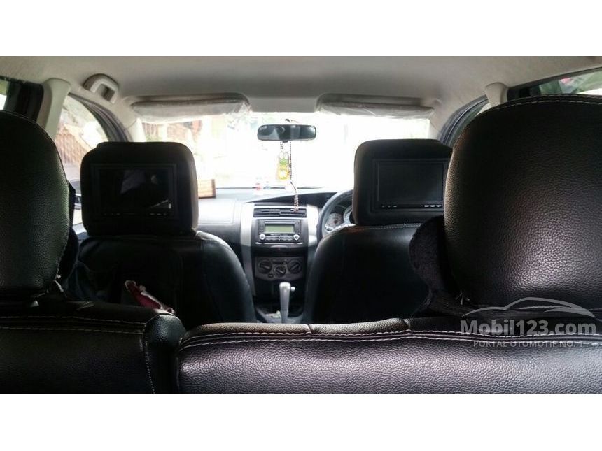 Jual Mobil Nissan Grand Livina 2013 Highway Star Autech 1 