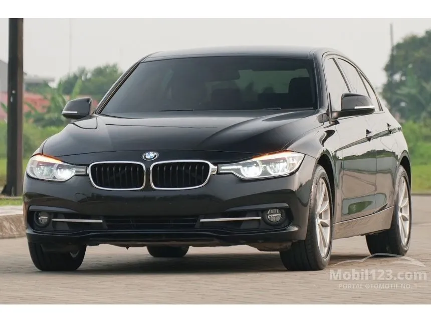 2018 BMW 320i Sport Sedan