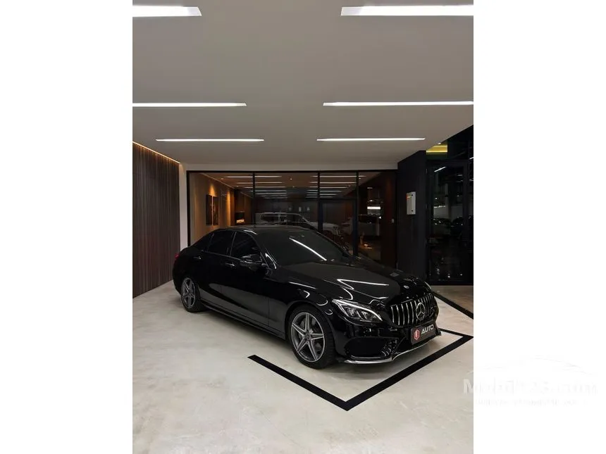 2018 Mercedes-Benz C300 AMG Line Sedan