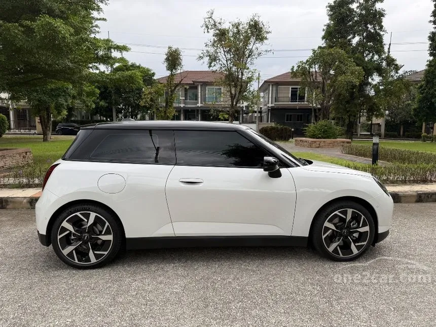2024 Mini COOPER SE 3-Door Resolute Hatchback