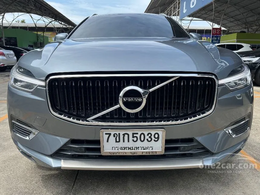 2018 Volvo XC60 T8 Momentum SUV
