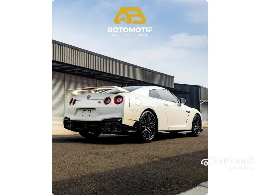 2025 Nissan GT-R Premium Coupe