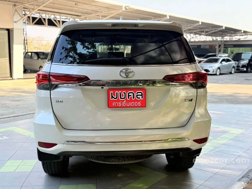 2016 Toyota FORTUNER V SUV