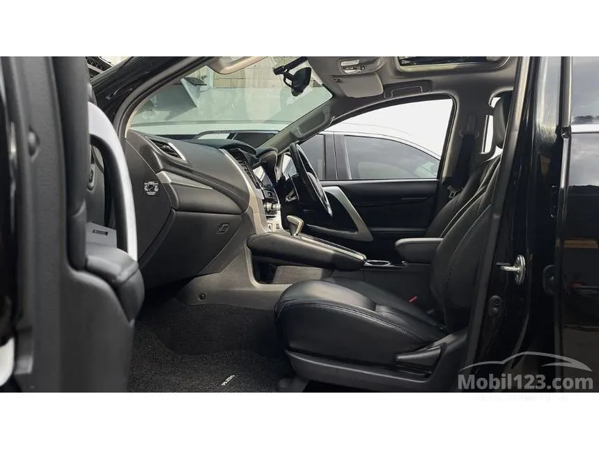 2022 Mitsubishi Pajero Sport Dakar 4x2 SUV