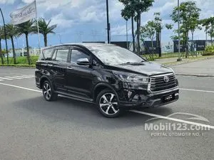 2022 Toyota Kijang Innova 2.4 Venturer MPV