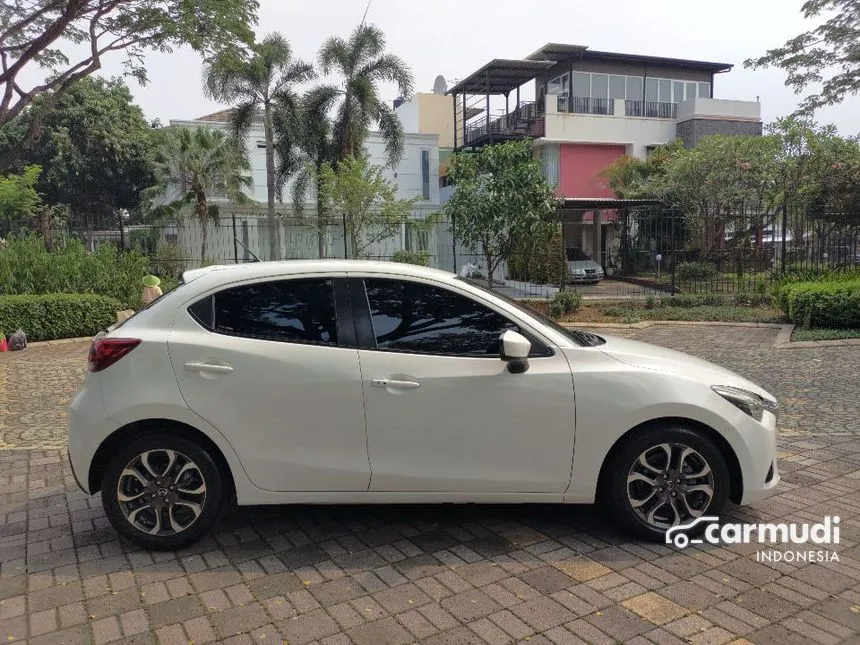 2015 Mazda 2 R Hatchback