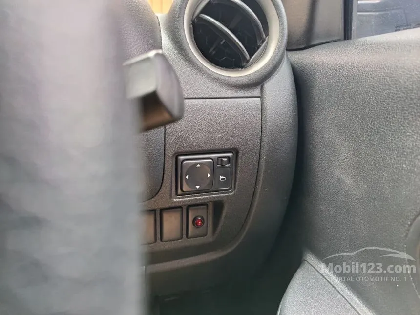 2018 Nissan March Hatchback