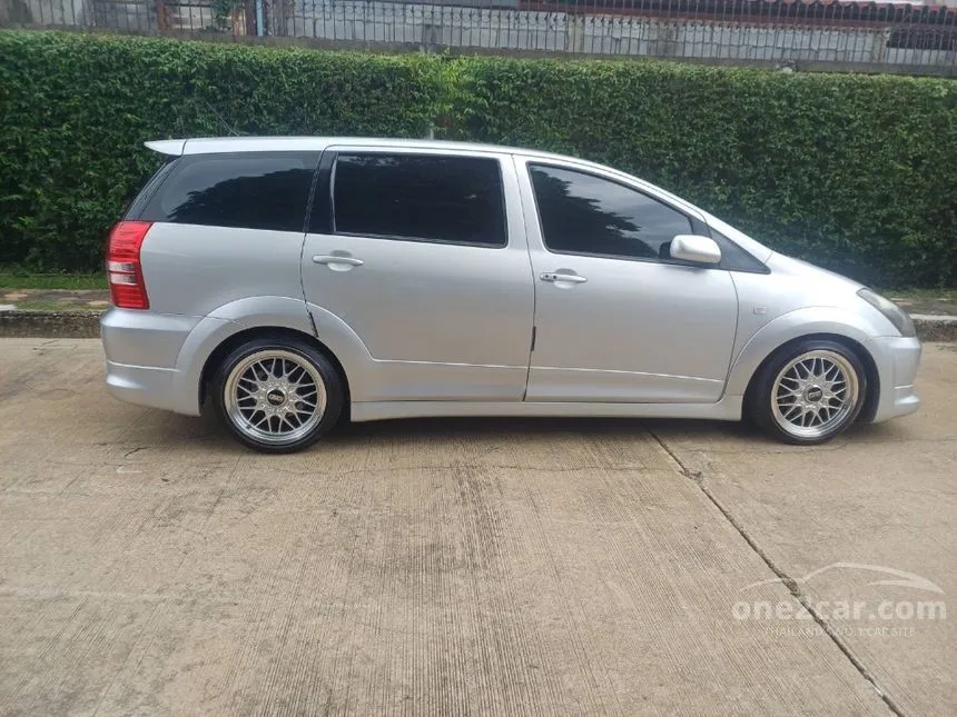 2005 Toyota WISH Q Wagon