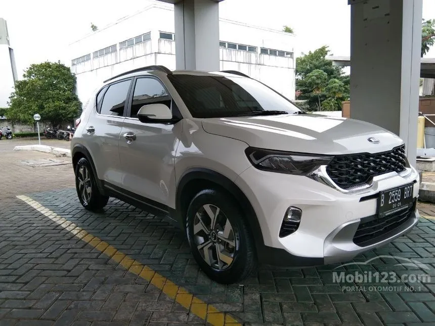 Jual Mobil KIA Sonet 2023 Premiere 1.5 di Banten Automatic Wagon Putih Rp 298.000.000