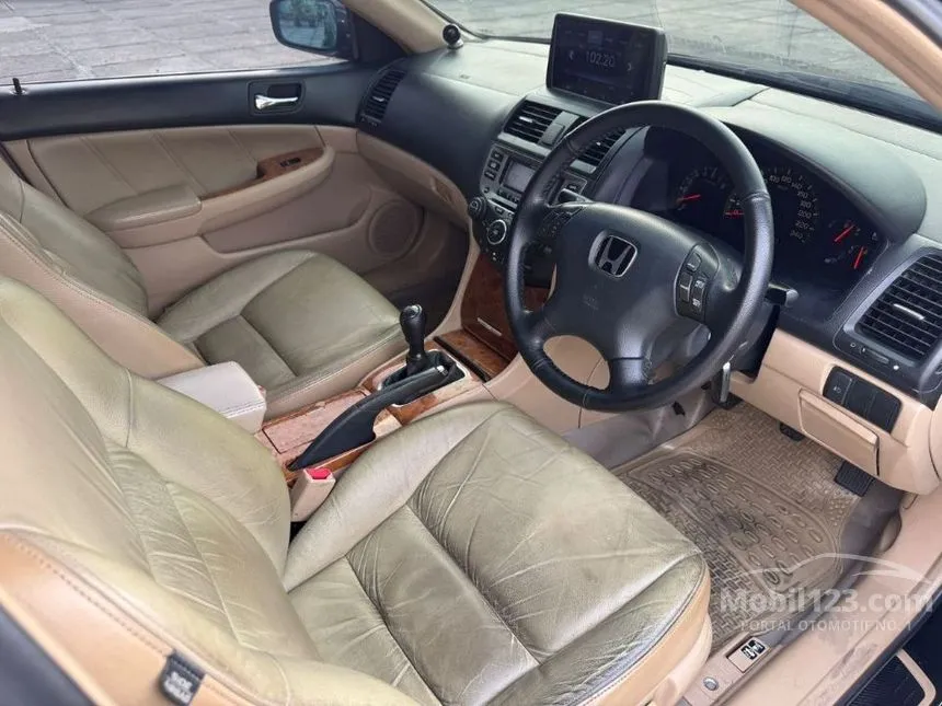 2004 Honda Accord VTi-L Sedan