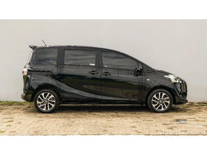 2020 Toyota Sienta V MPV