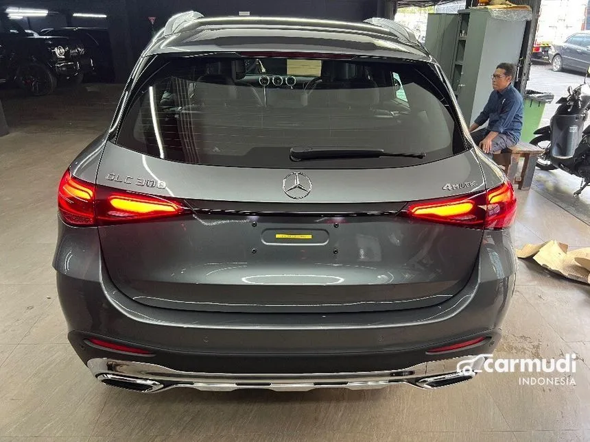 2023 Mercedes-Benz GLC300 AMG Line 4MATIC SUV