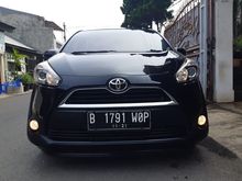 Toyota Sienta V CVT 1.5 AT 2016 Hitam .