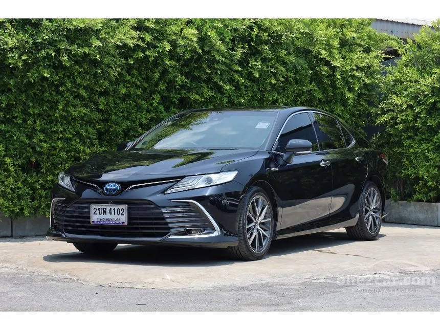 2022 Toyota CAMRY HEV Premium Luxury Sedan