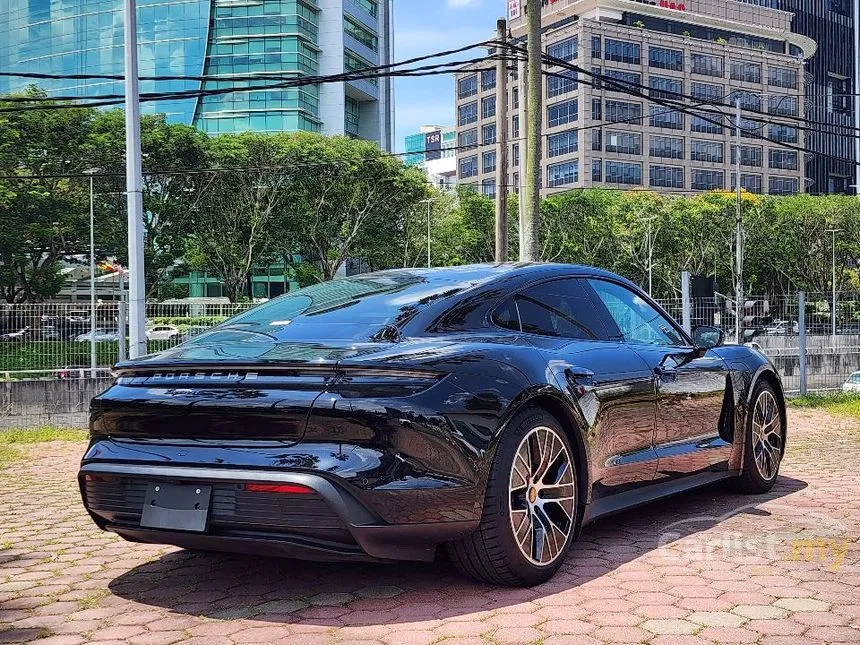 2021 Porsche Taycan 4S Sedan