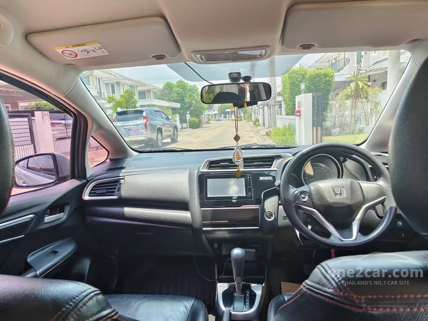 2018 Honda JAZZ V Hatchback