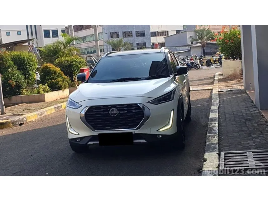 2023 Nissan Magnite Premium (2 Tone) SUV