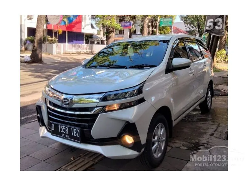 Jual Mobil Daihatsu Xenia 2019 R 1.3 di Jawa Barat Manual MPV Putih Rp 175.000.000