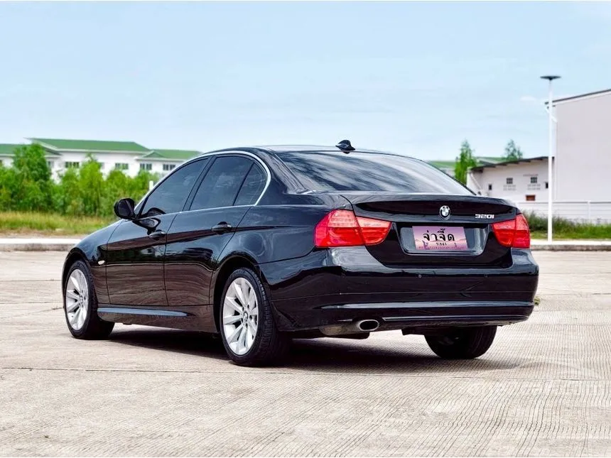 2012 BMW 320i SE Sedan
