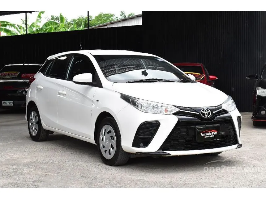 2021 Toyota YARIS Entry Hatchback