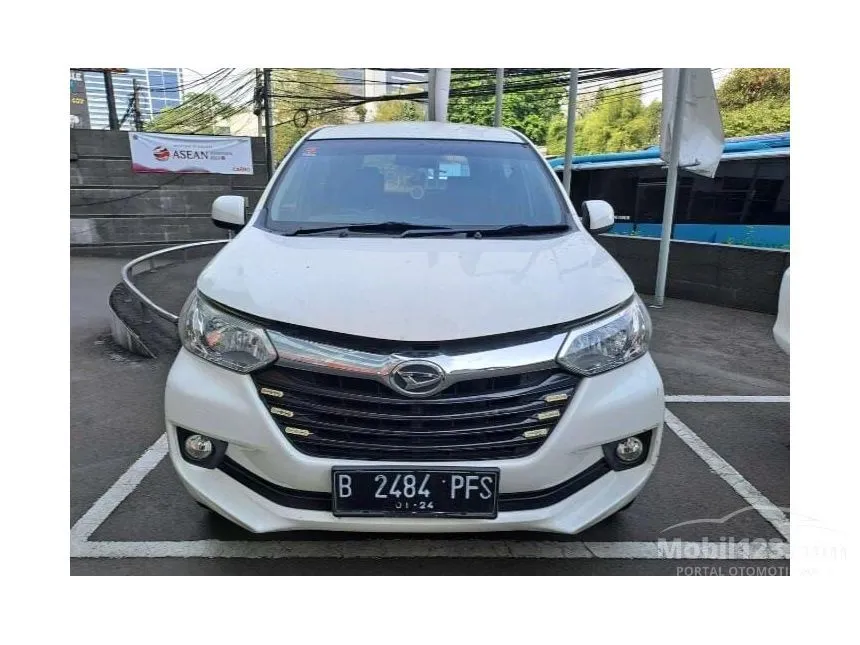 Jual Mobil Daihatsu Xenia 2018 R 1.3 di Jawa Barat Automatic MPV Putih Rp 147.000.000