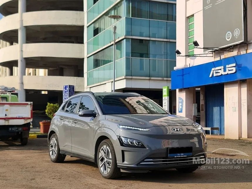 Jual Mobil Hyundai Kona 2021 Signature di Banten Automatic Wagon Abu