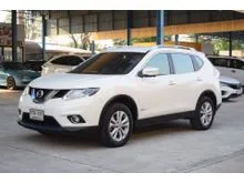 2016 Nissan X-TRAIL 2.0 (ปี 14-20) V Hybrid 4WD SUV