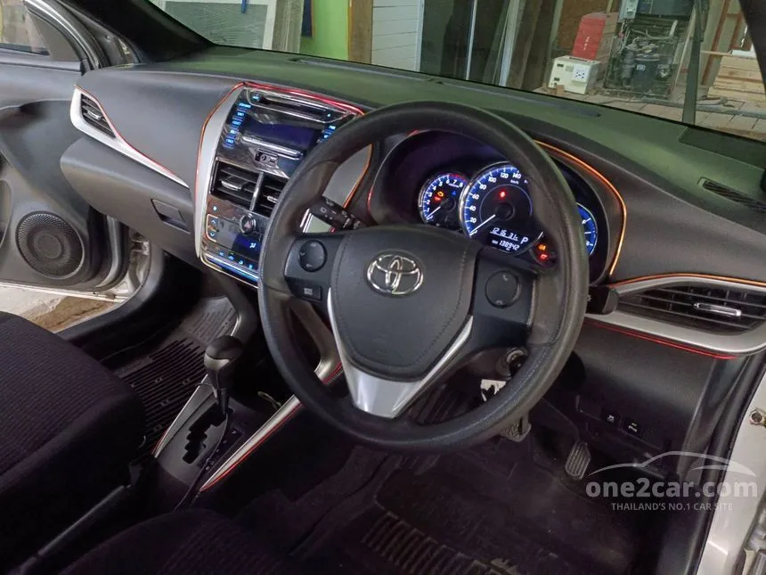 2018 Toyota YARIS E Hatchback