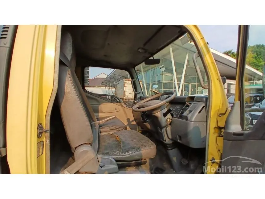 2017 Mitsubishi Colt Diesel FE SHD Truck