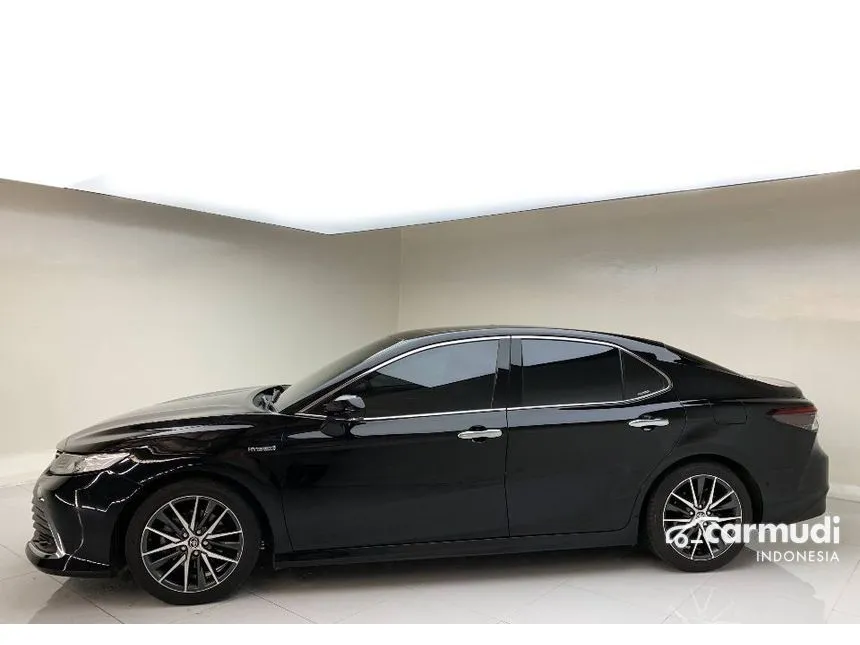 2021 Toyota Camry Hybrid Sedan