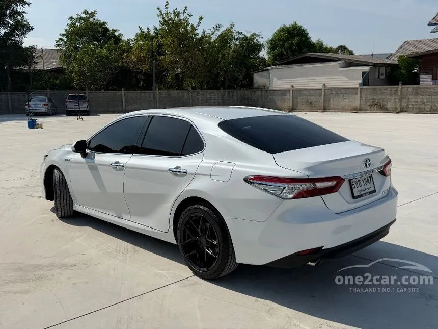 2020 Toyota CAMRY Hybrid Sedan