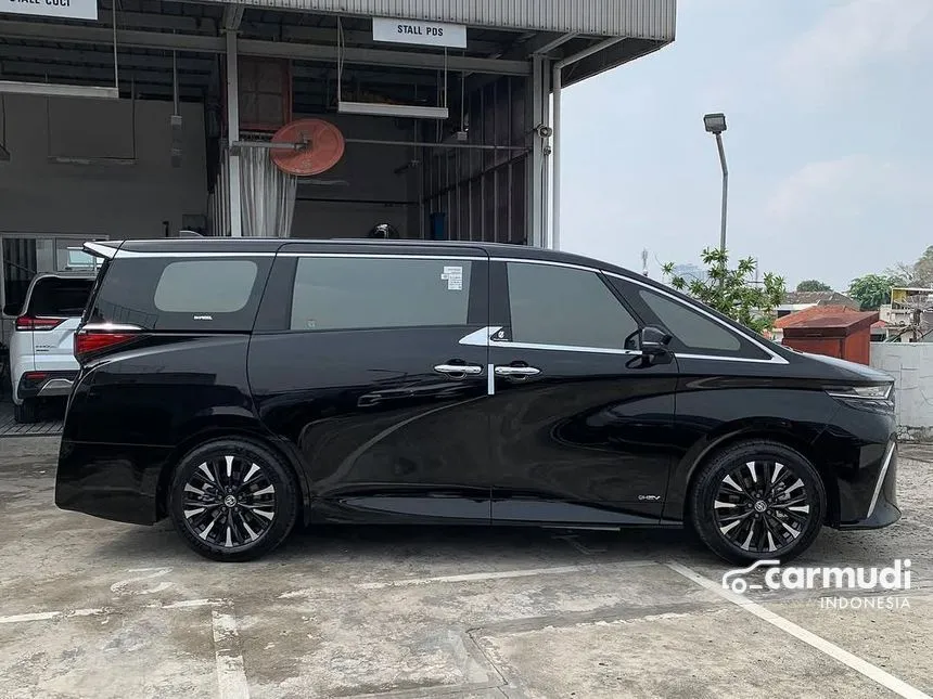 2024 Toyota Alphard HEV MPV