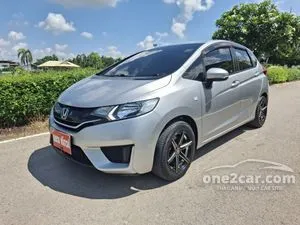 2016 Honda JAZZ 1.5 V Hatchback