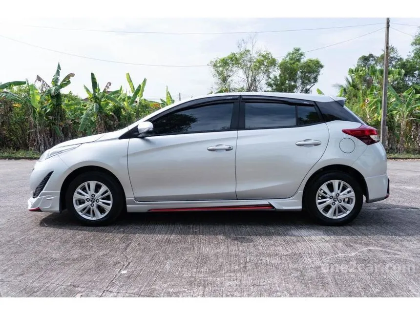 2019 Toyota YARIS E Hatchback