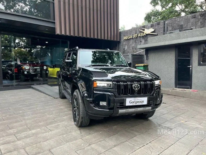 Jual Mobil Toyota Land Cruiser Prado 2025 Kakadu 2.8 di DKI Jakarta Automatic SUV Hitam Rp 2.900.000.000